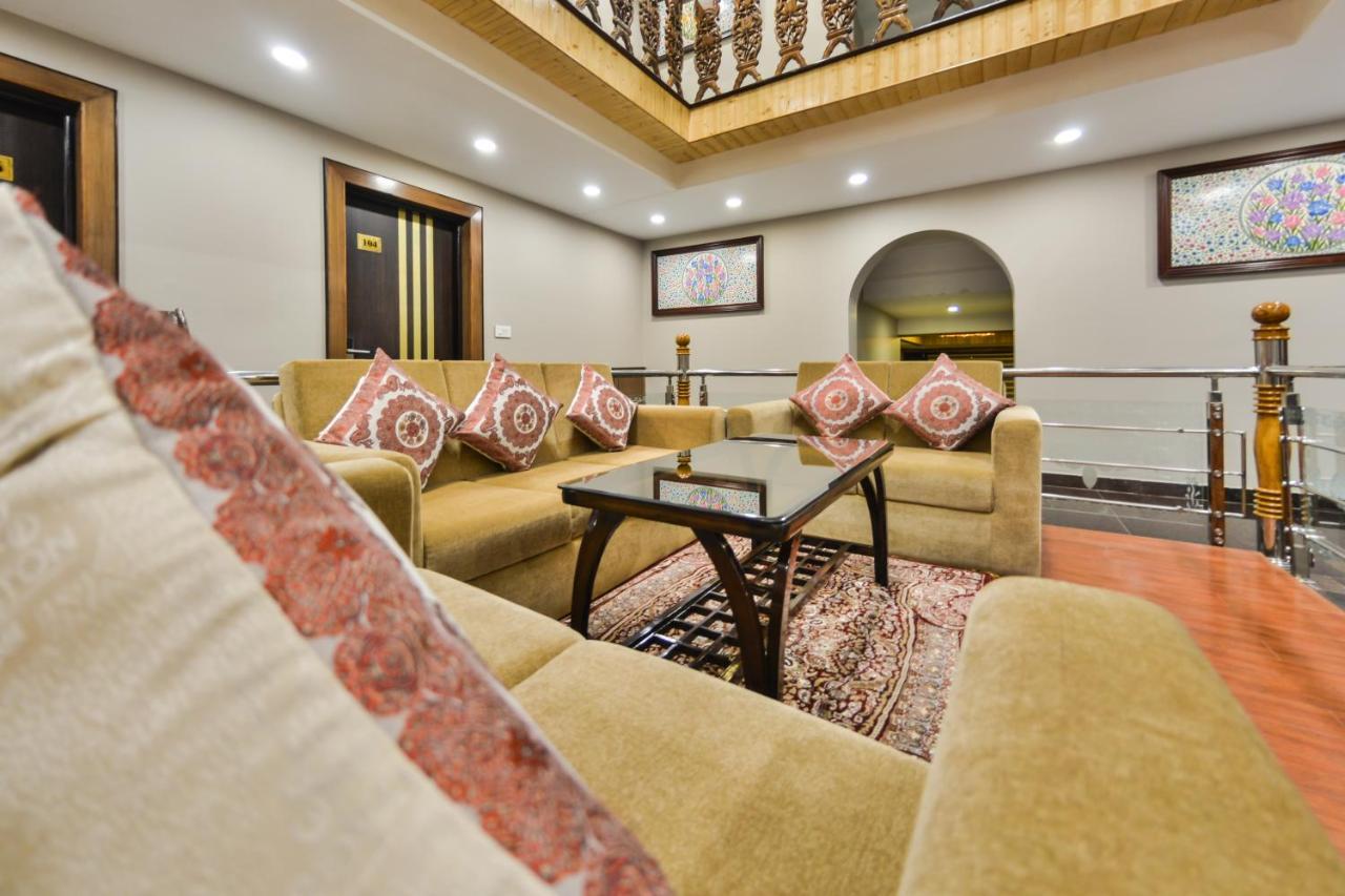 Royal Hillton Pahalgam Hotel ภายนอก รูปภาพ