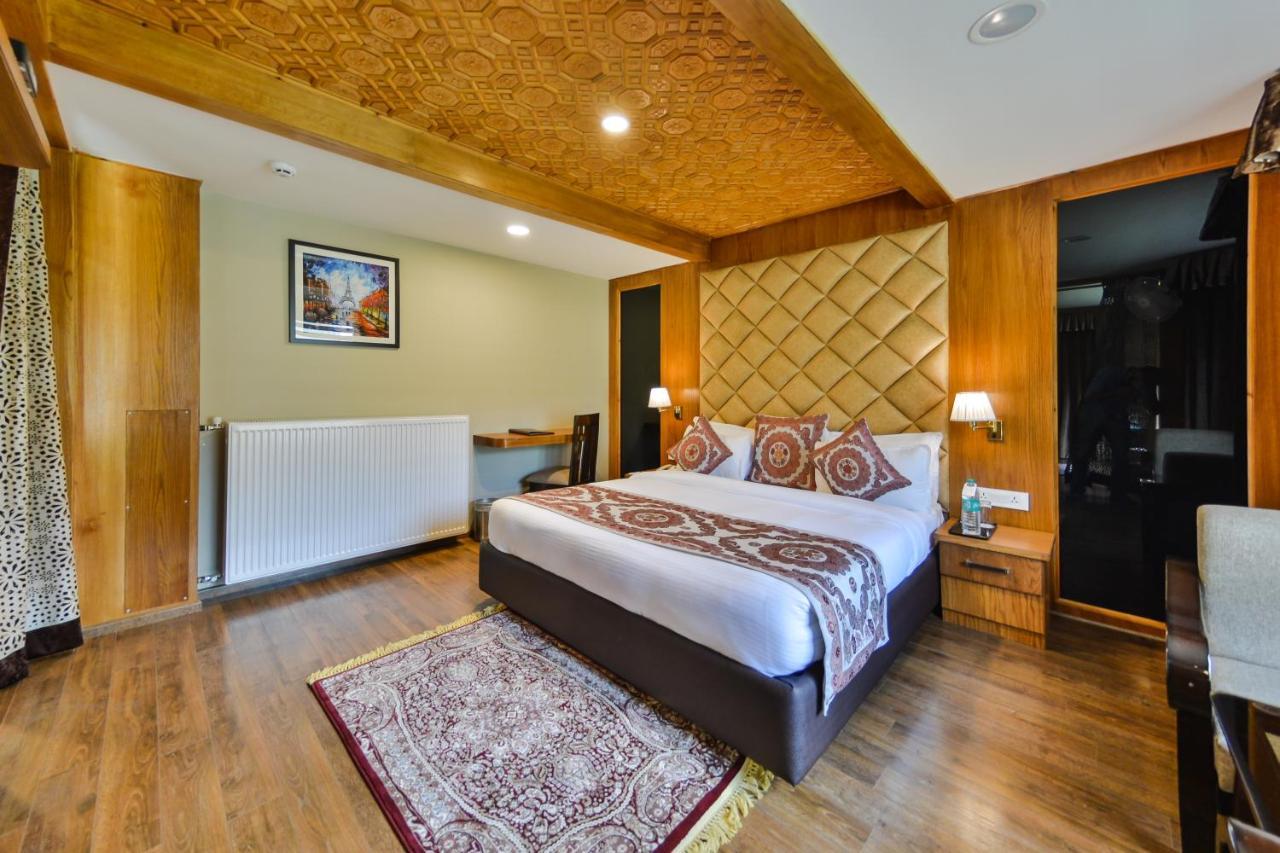 Royal Hillton Pahalgam Hotel ภายนอก รูปภาพ