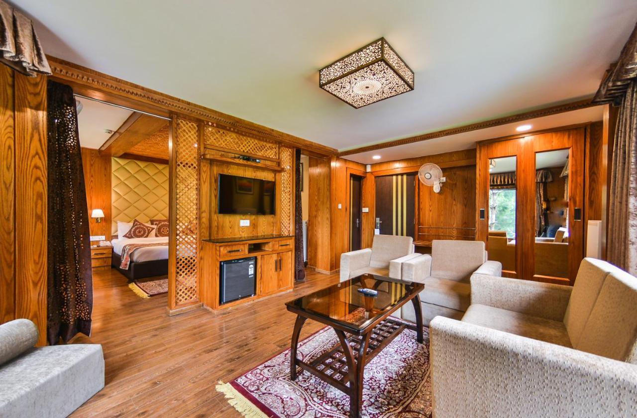 Royal Hillton Pahalgam Hotel ภายนอก รูปภาพ