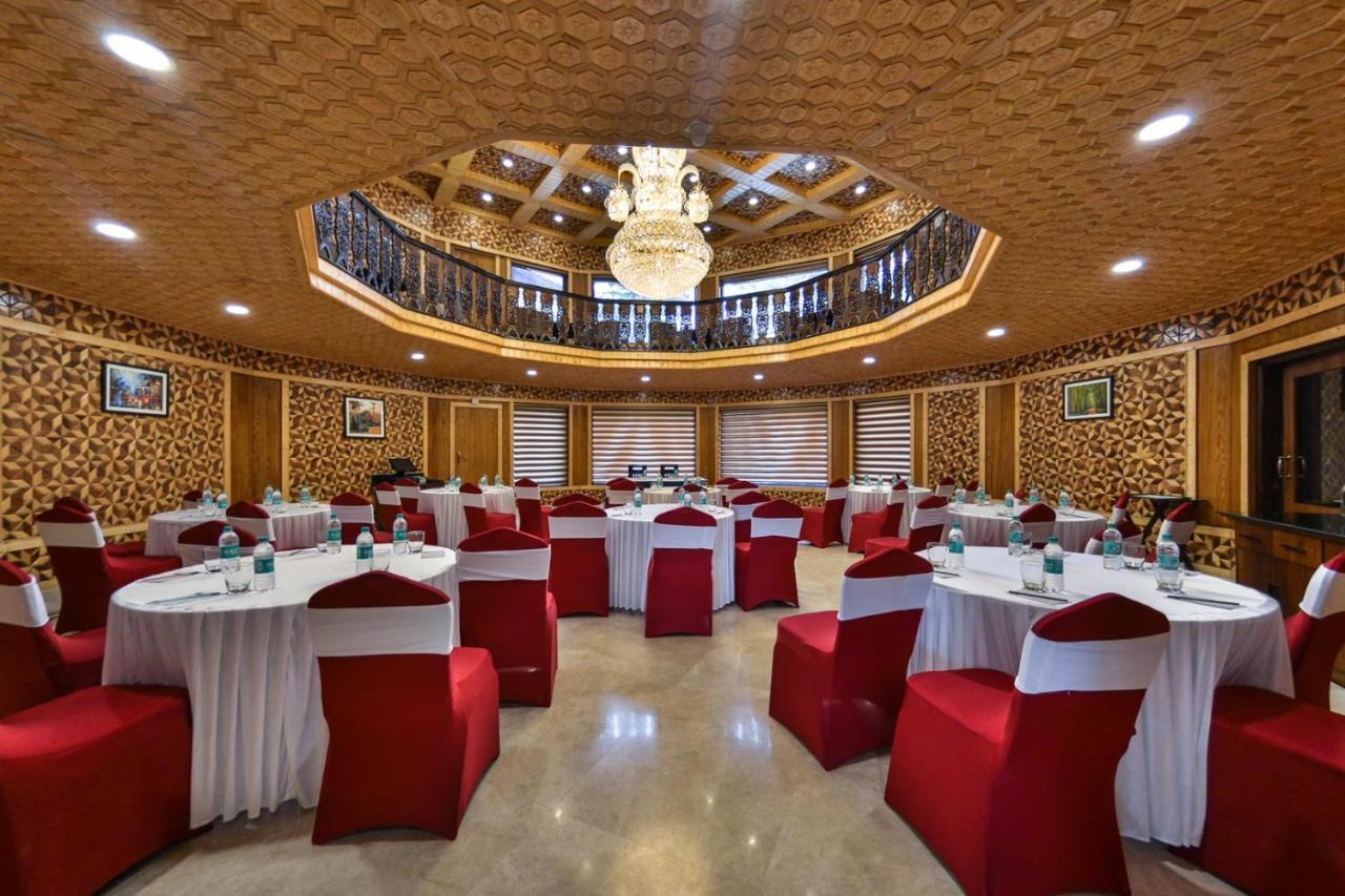 Royal Hillton Pahalgam Hotel ภายนอก รูปภาพ